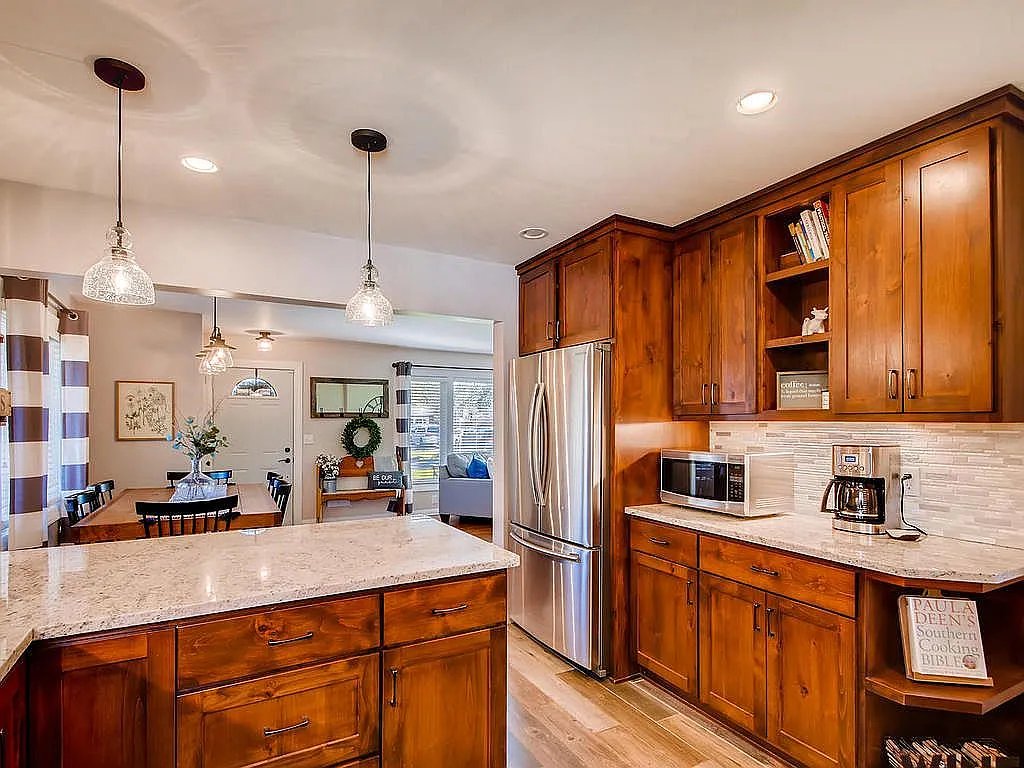 Saint Louis Park House: 2600 Aquila Ave S