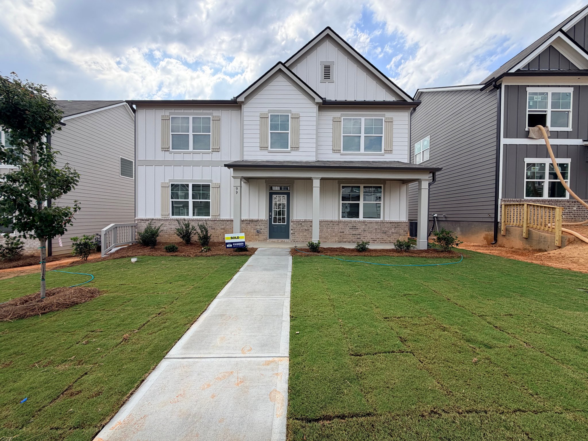 Braselton House: 99 King Village