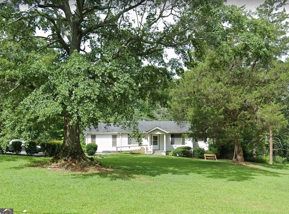 Jonesboro House: 298 S Main St