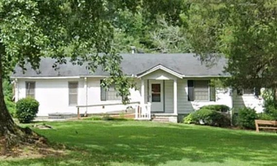 Jonesboro House: 298 S Main St