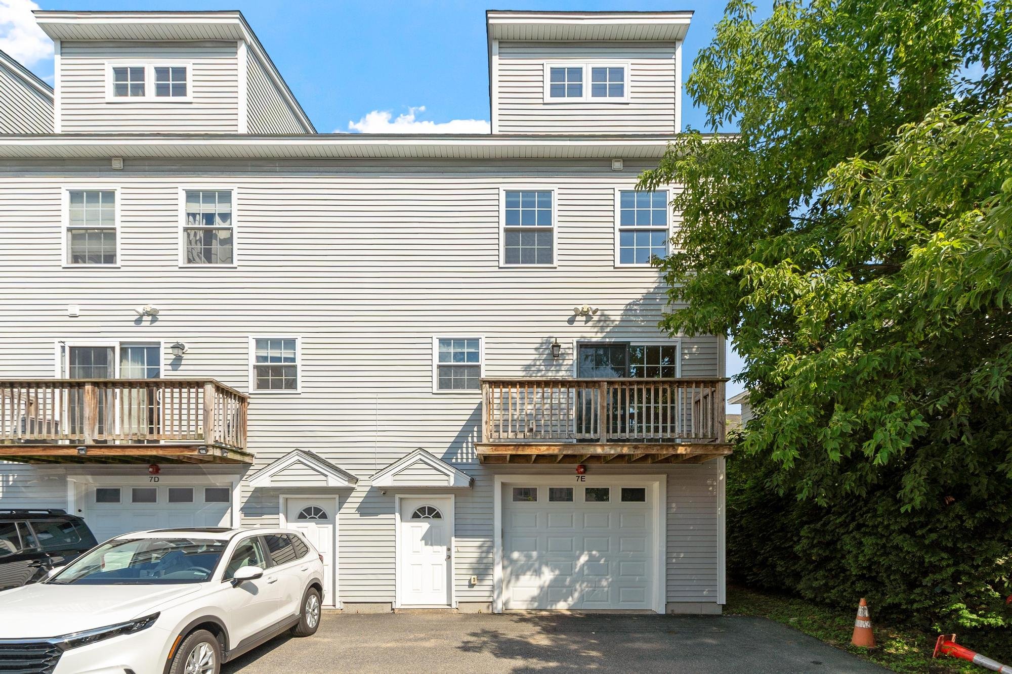 Lowell Townhome: 7 Butler Avenue