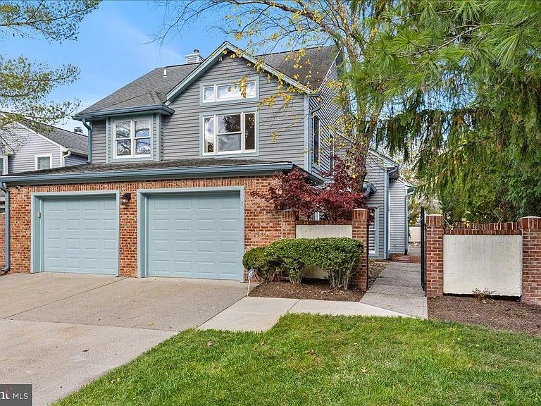 Princeton House: 1 Fieldwood Ct, Princeton, NJ 08540