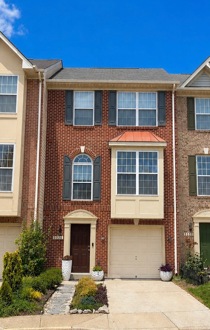 Alexandria Townhome: 5526 Sacramento Mews Pl