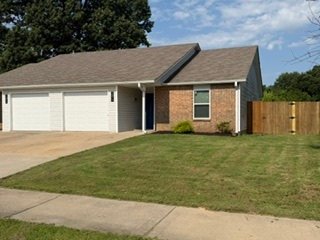Fayetteville Multiplex: 1375 N Carriage Way, Fayetteville, AR 72704