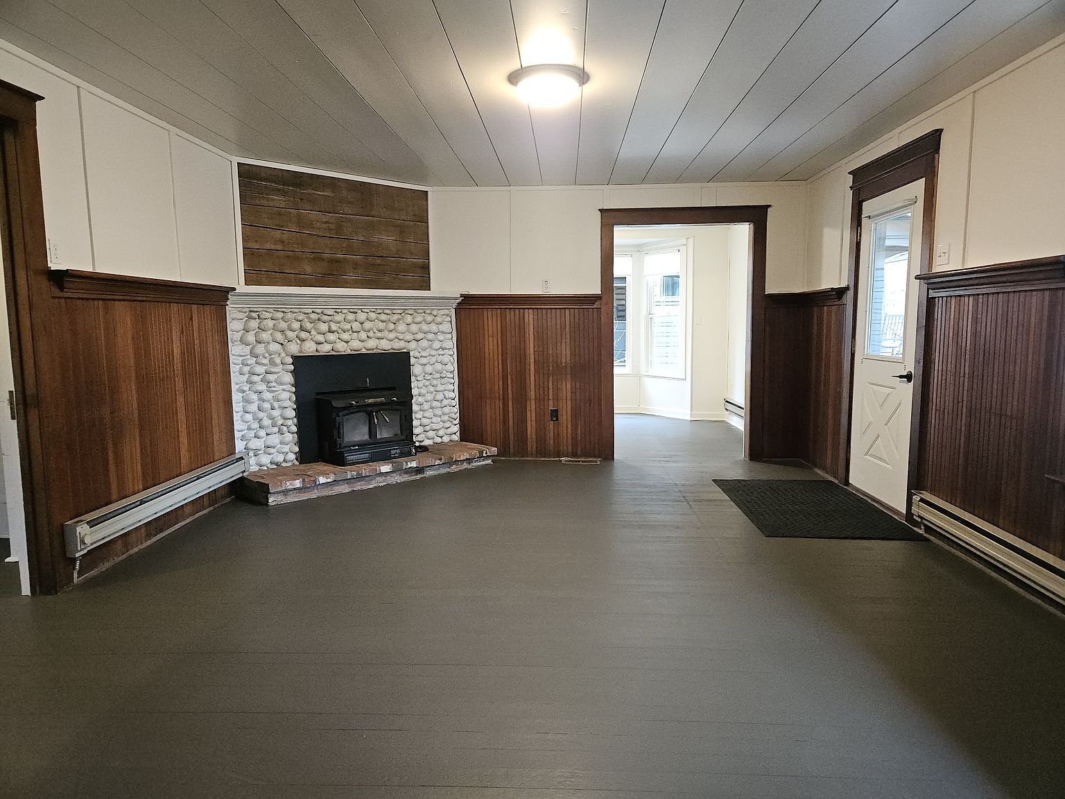 Leavenworth House: 1217 Commercial St