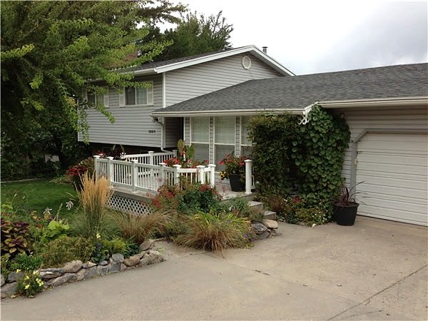 Pleasant Grove House: 1097 Grove Creek Drive