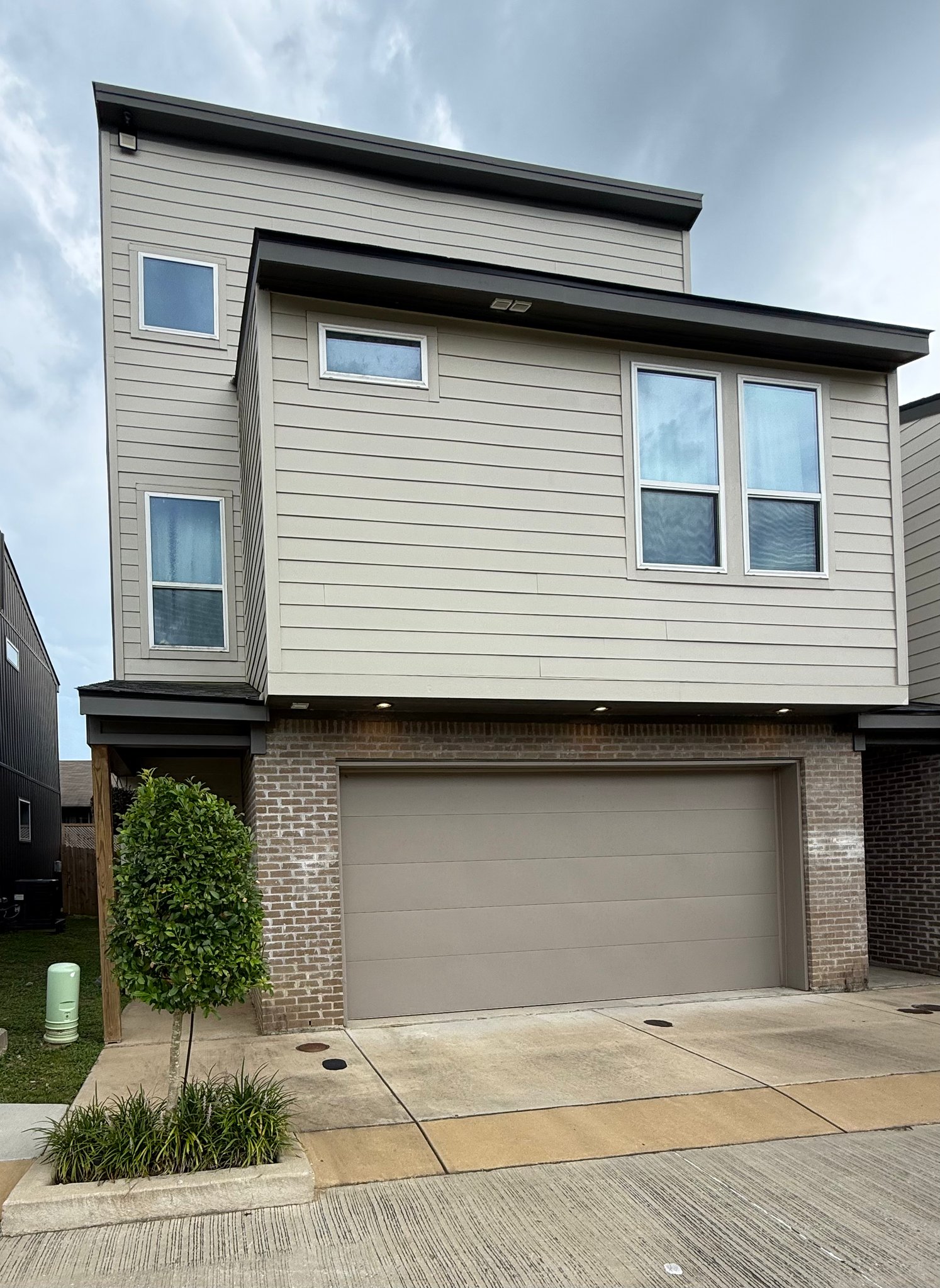 Lafayette Townhome: 507 Highland Park Ln