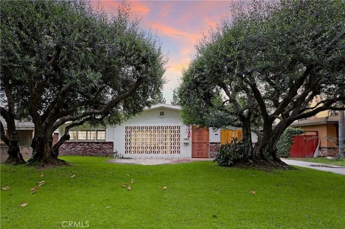Downey House: 7333 Via Rio Nido
