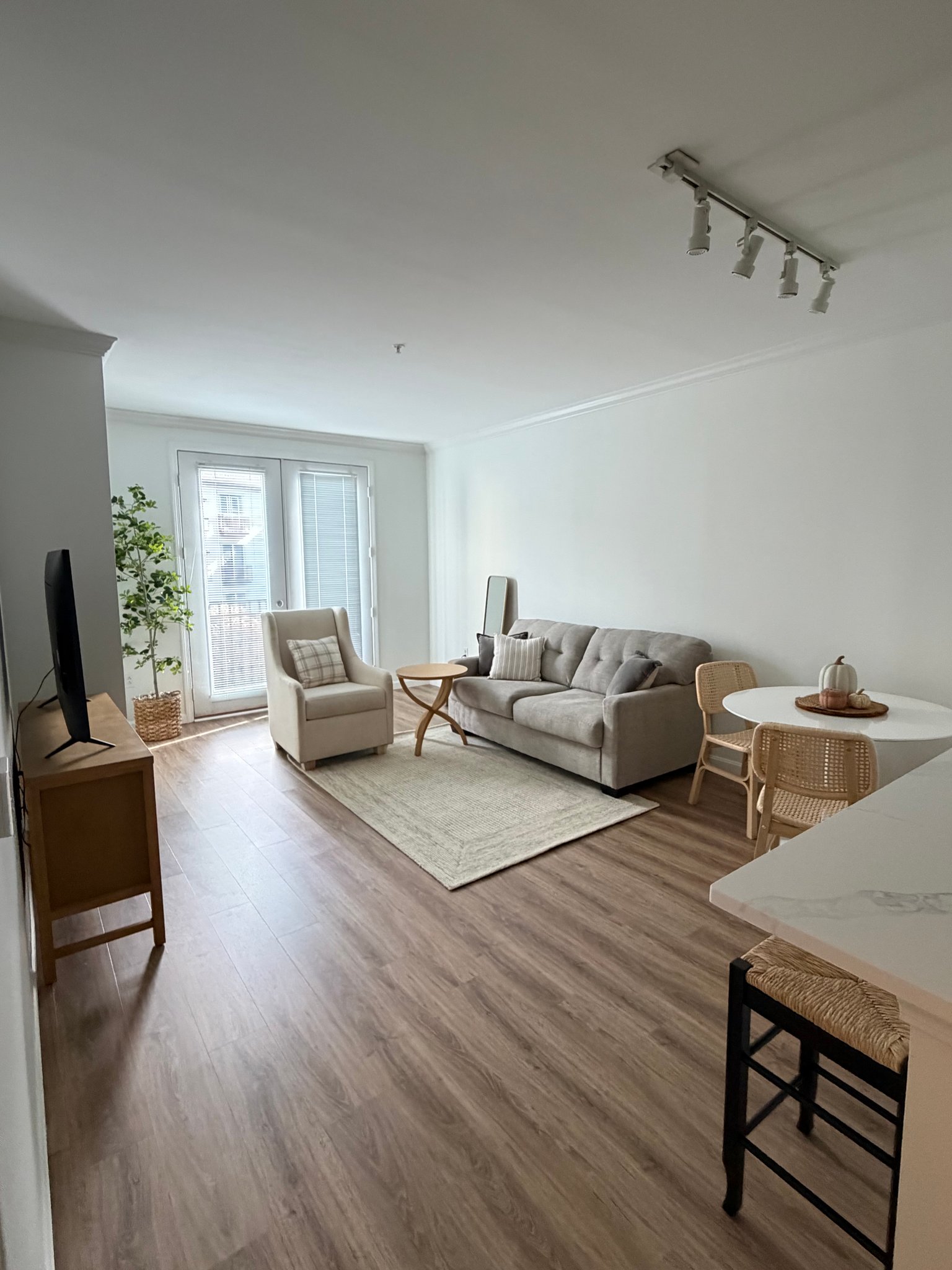 Providence Condo: 1000 Providence Pl