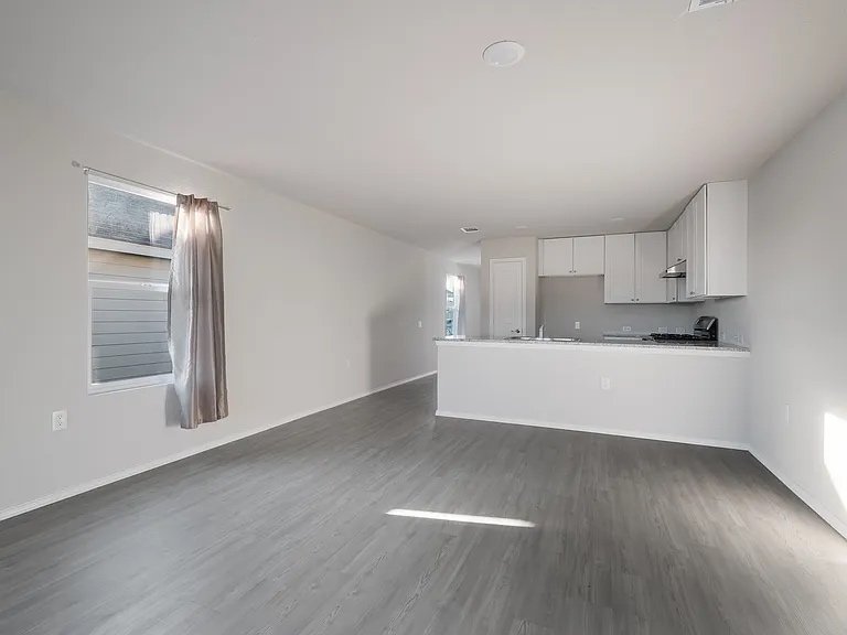 San Antonio House: 7214 Lavaca Blf