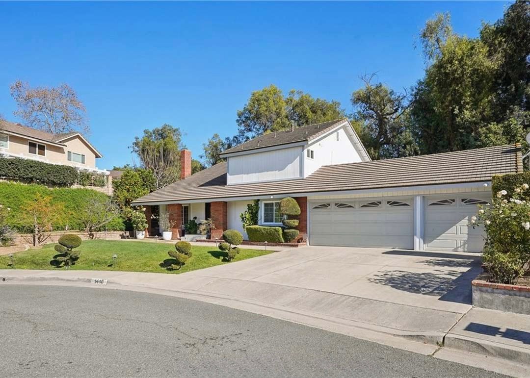 Brea House: 1446 Beechwood Dr