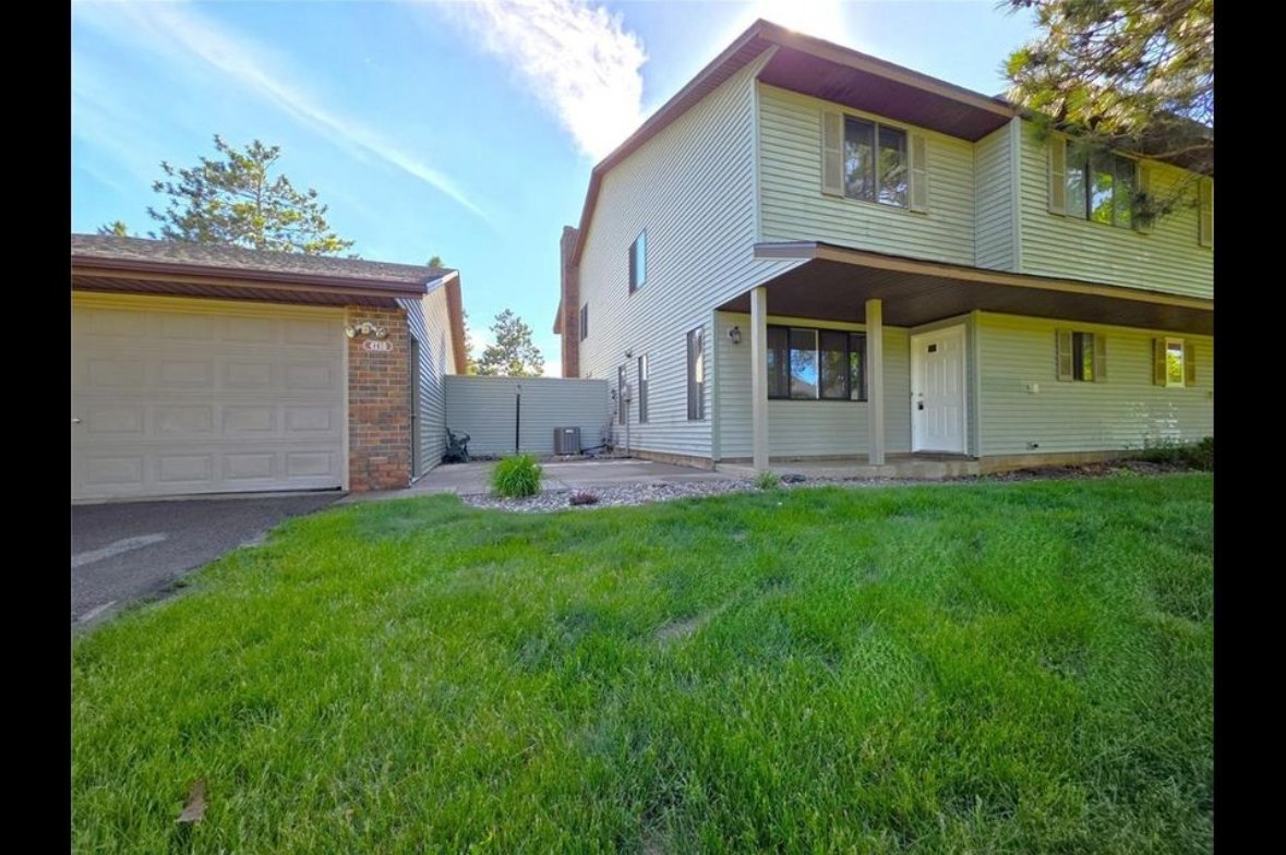 Eagan Townhome: 4710 Lenore Ln