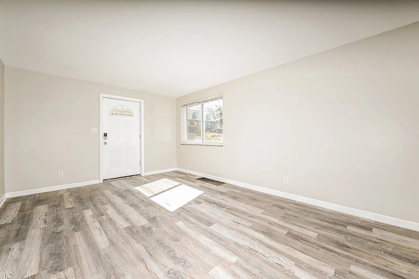 Pittsburgh House: 124 Dauntless Dr