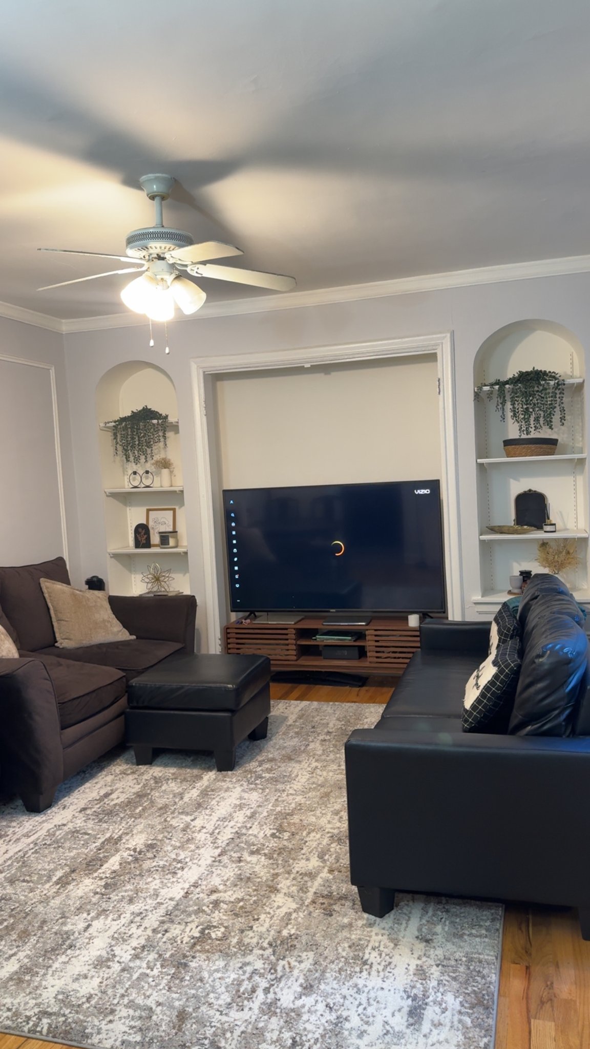 Chicago Apartment: 2351 W Wilson Ave
