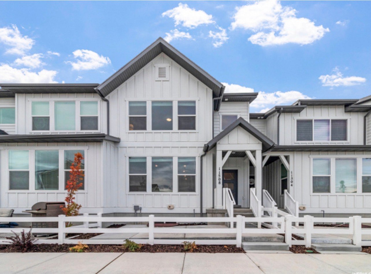 South Jordan Townhome: 11508 S Old Cedar Dr