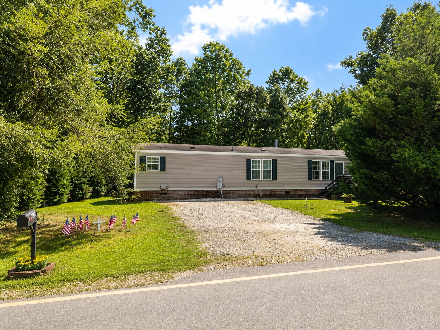 Marion House: 386 Marler Rd