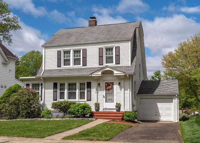 New Haven House: 170 Kneeland Rd