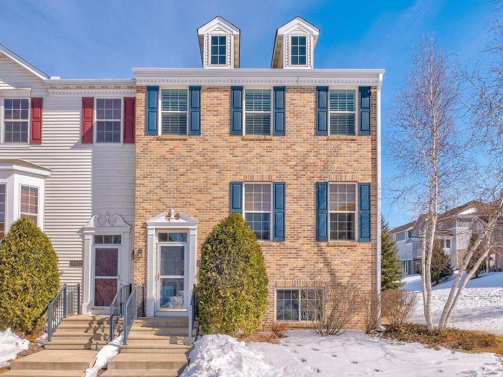 Eden Prairie Townhome: 15624 Lilac Dr