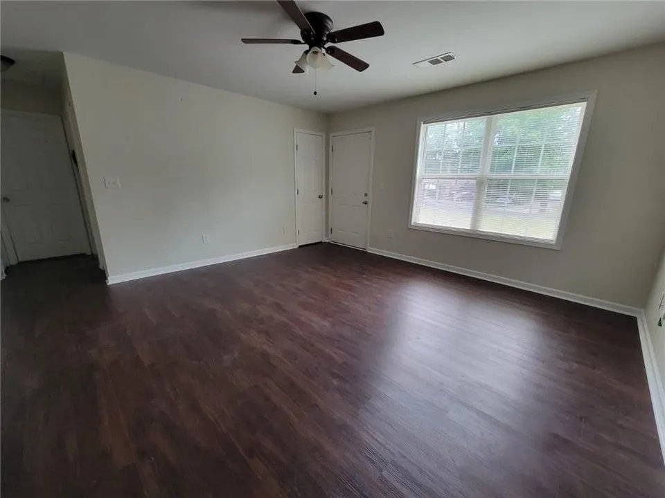 Covington House: 9167 Bent Pine Ct NE