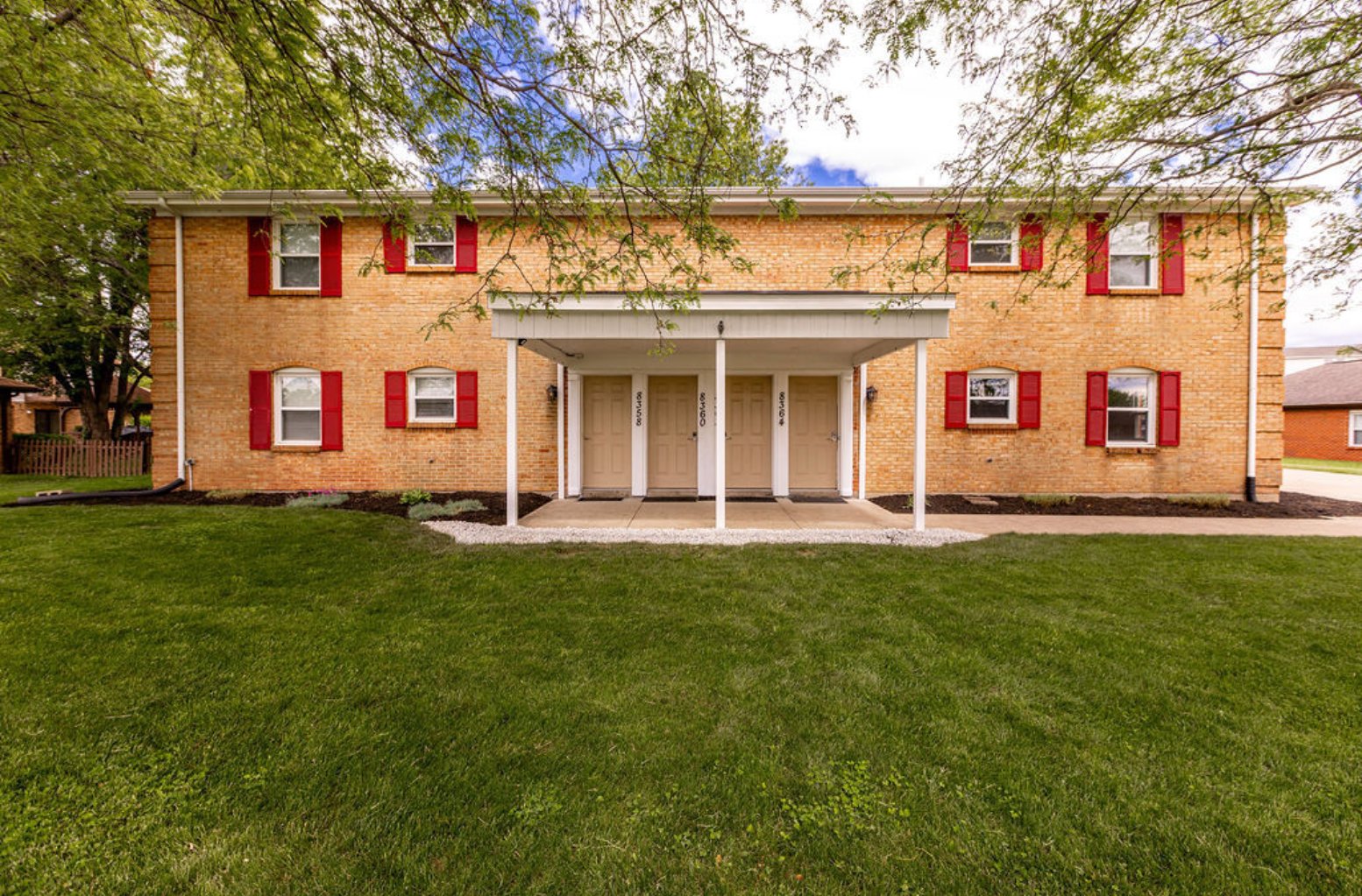 Dayton Multiplex: 8358-8364 Washington Village Dr