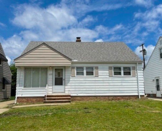 maple heights House: 19289 stafford ave