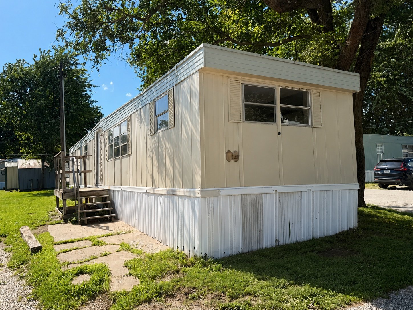 Columbia House: 4916 Brown Station Rd.,