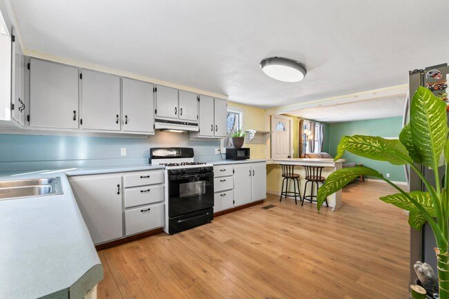 Livermore House: 410 Boothby Rd