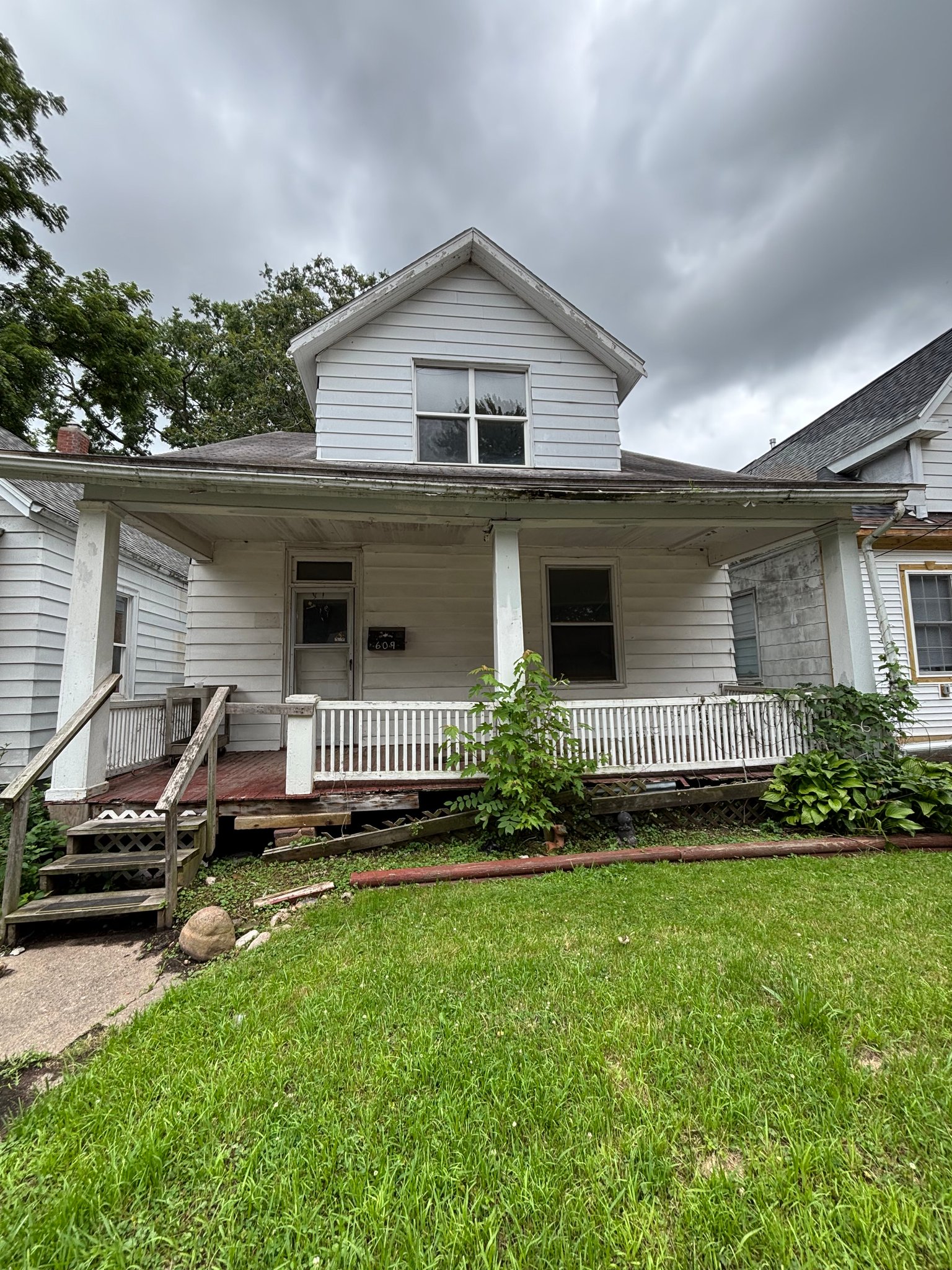 Peoria House: 609 Tracy St