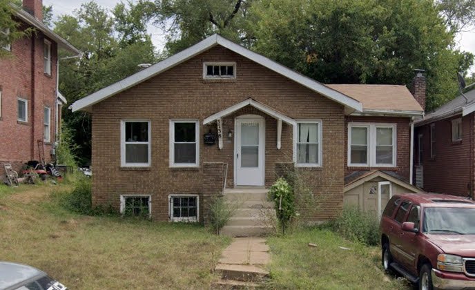St. Louis House: 3738 Sylvan Pl