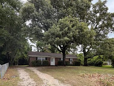 Wilmington House: 313 Kingston Rd