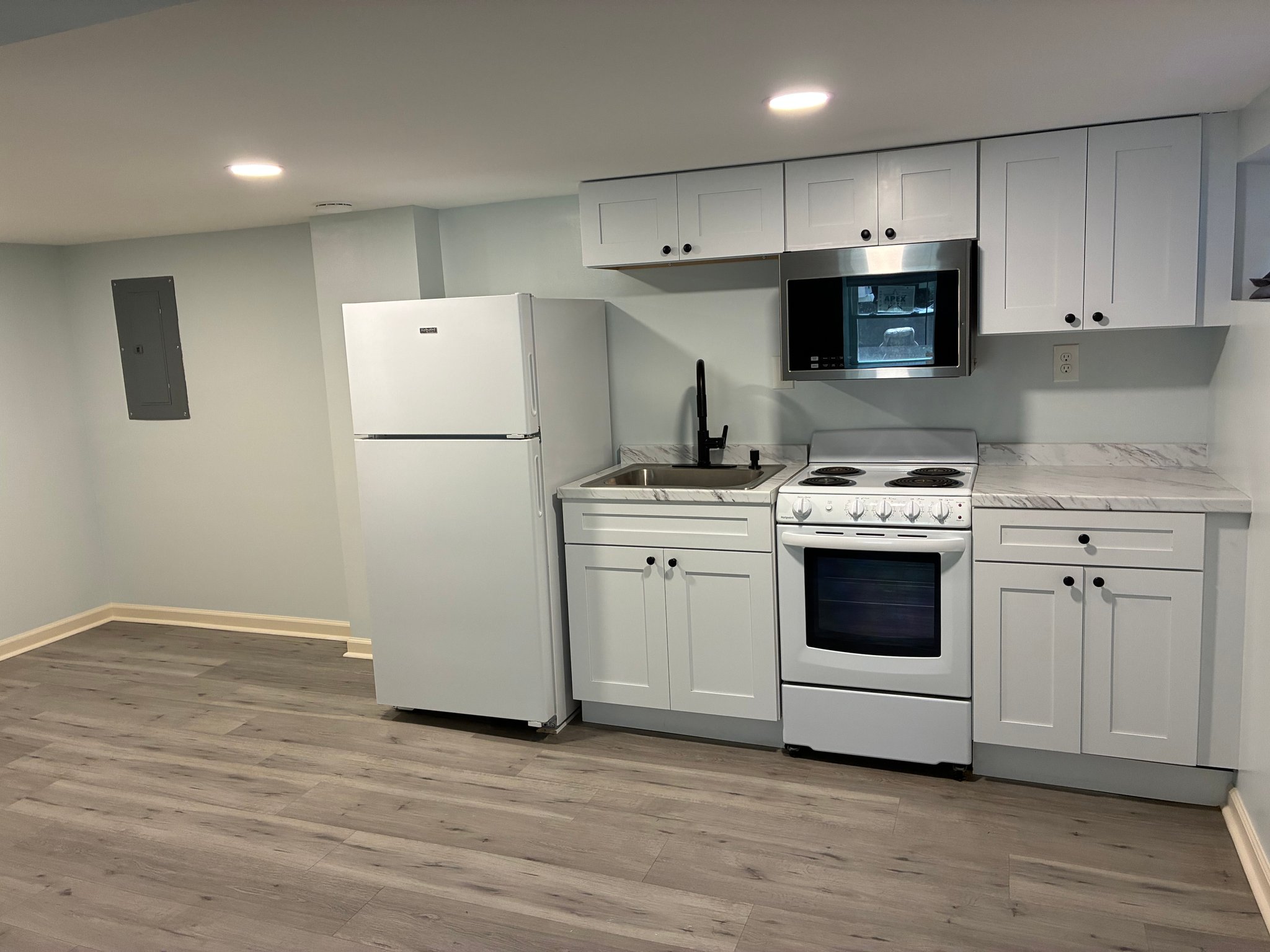 Bala Cynwyd Apartment: 127 Springfield Ave