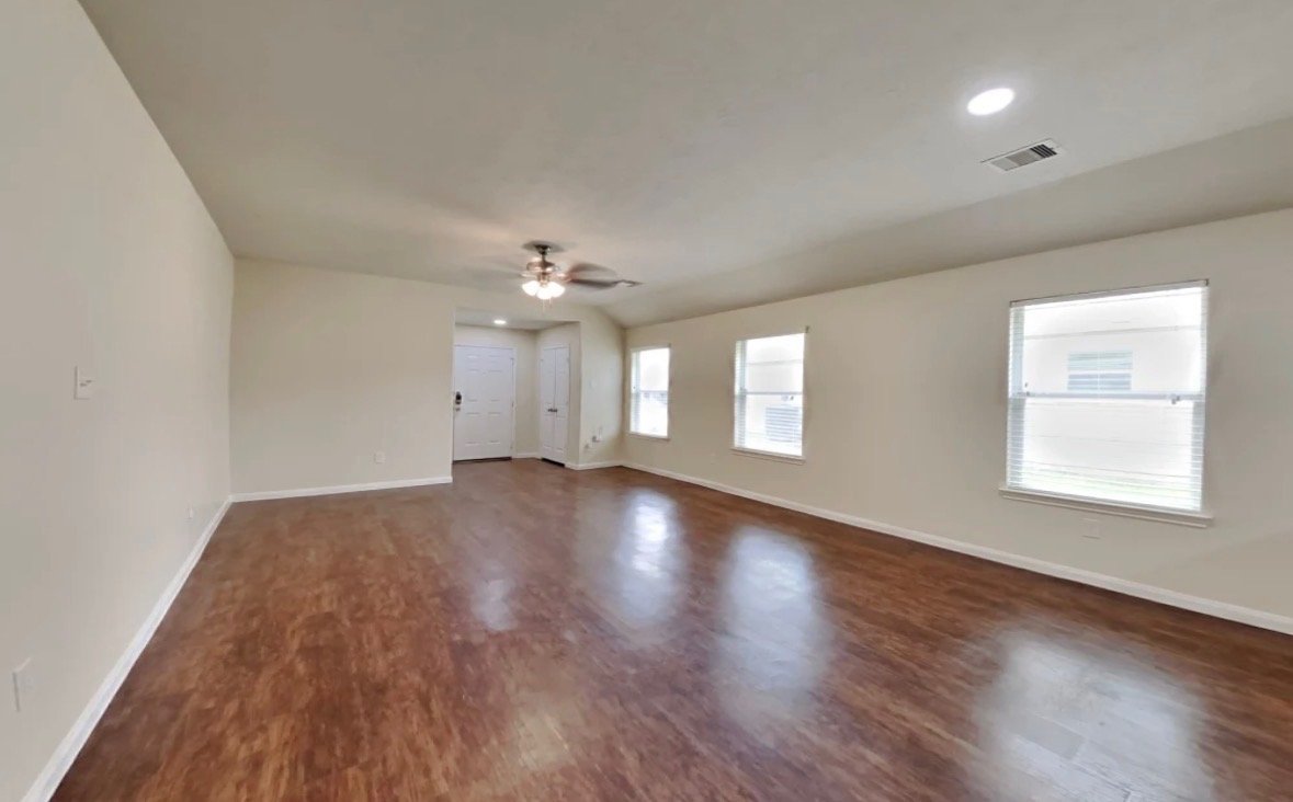 Houston House: 12623 Mountain Daisy Rd