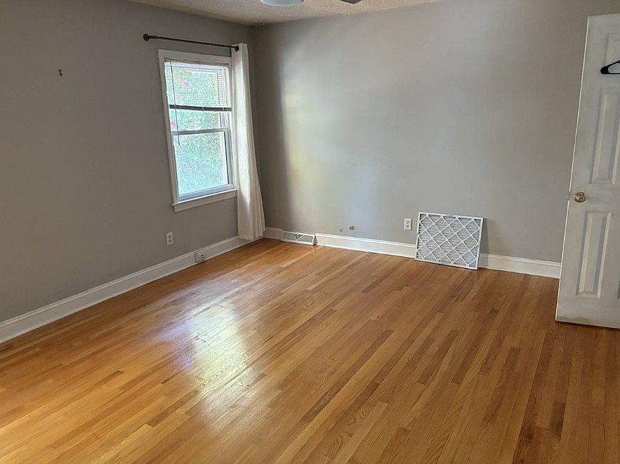 Mount Pleasant House: 1126 Garland Rd