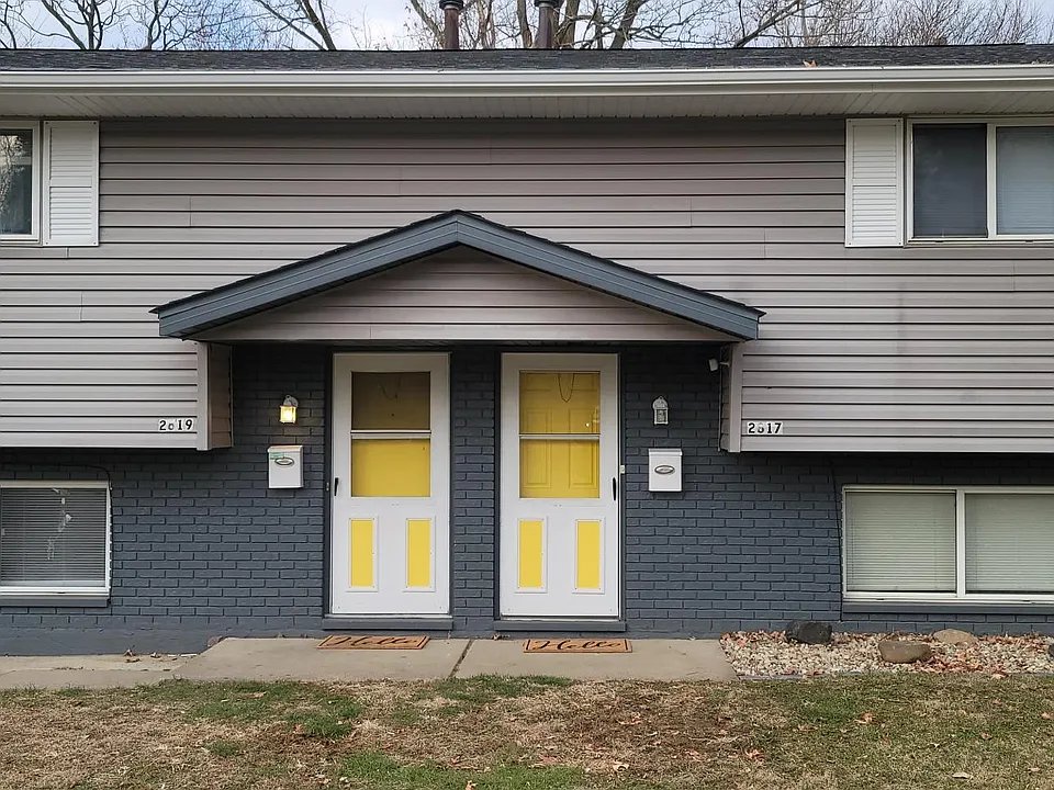 Peoria Multiplex: 2819 W Scenic Dr #2819, Peoria, IL 61615