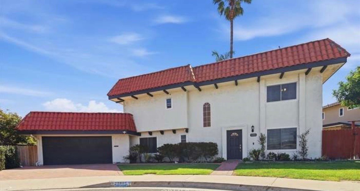 Lomita House: 25006 Bani Ave