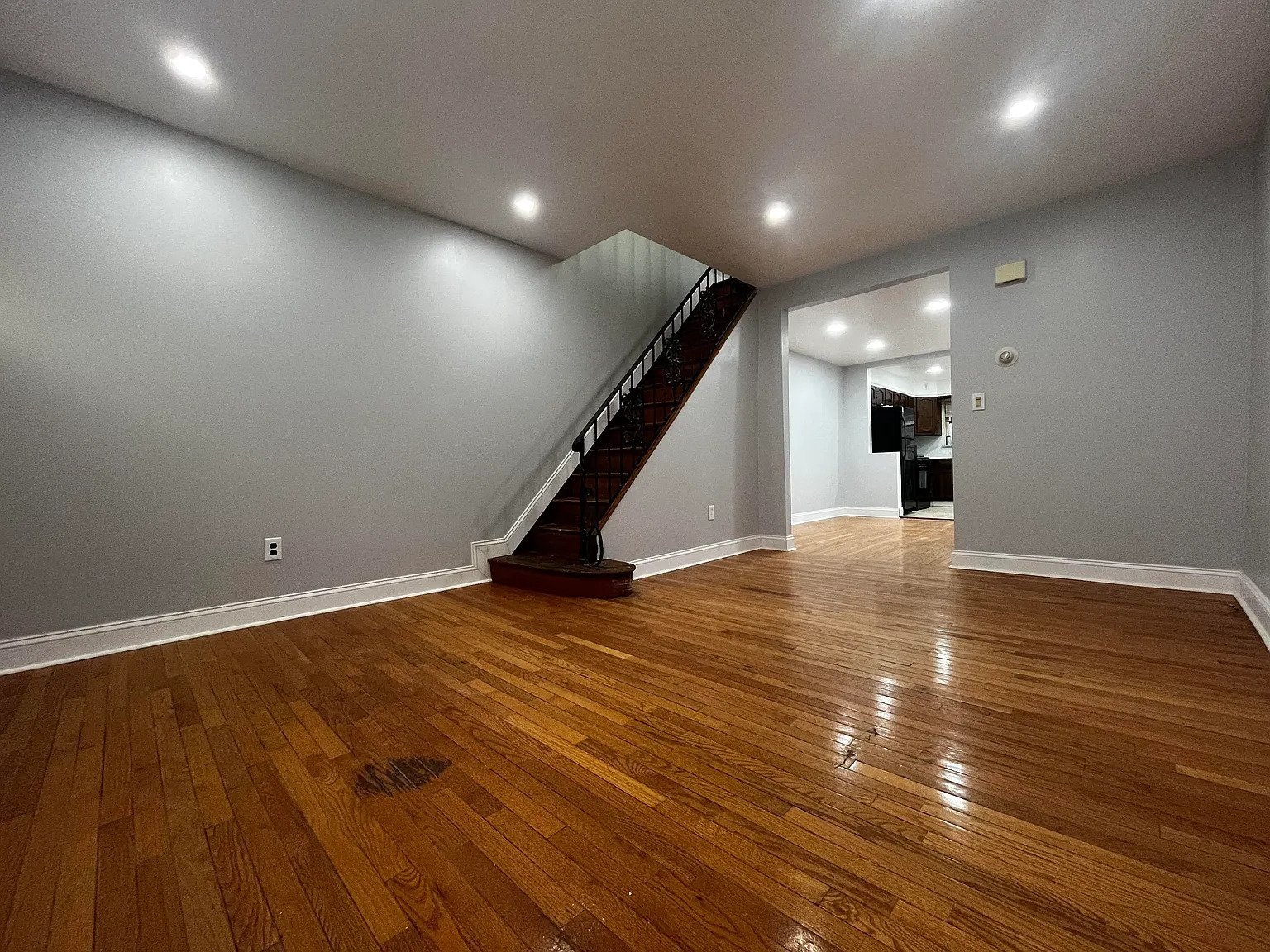 Camden House: 840 Elm St