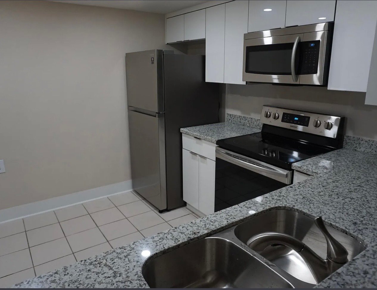 Miami Condo: 11285 N Kendall Drive
