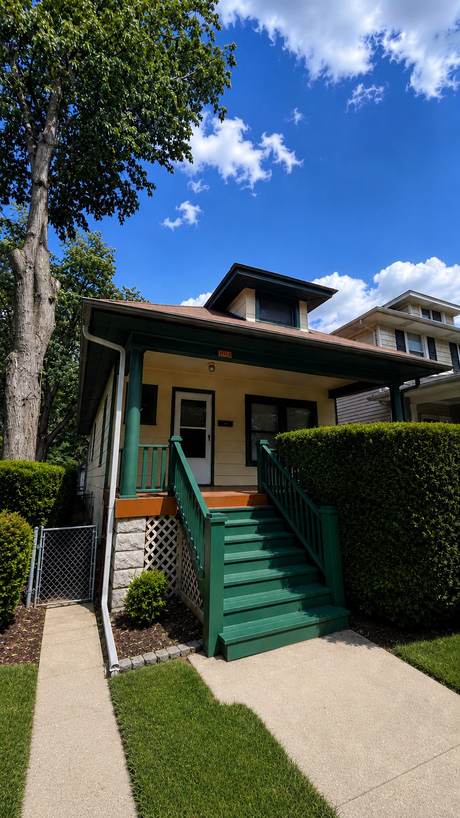 Oak Park House: 1014 Gunderson Ave