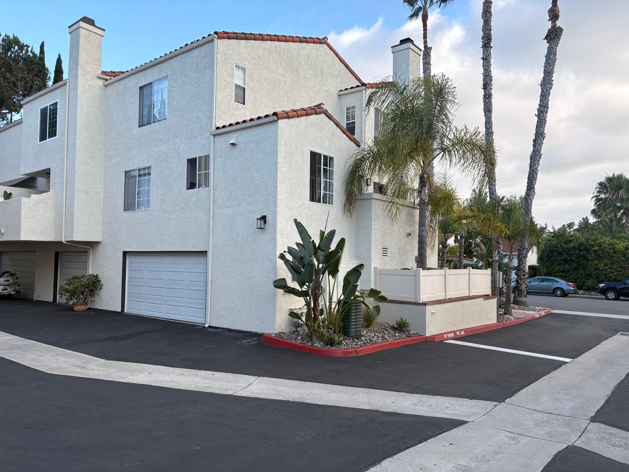 Carlsbad Townhome: 2914 Luciernaga St