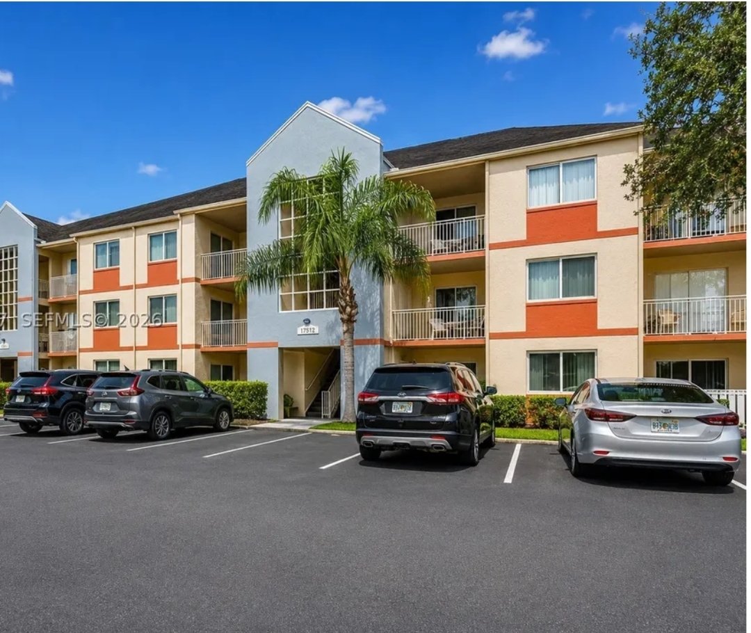 Hialeah Condo: 18860 NW 57th Ave