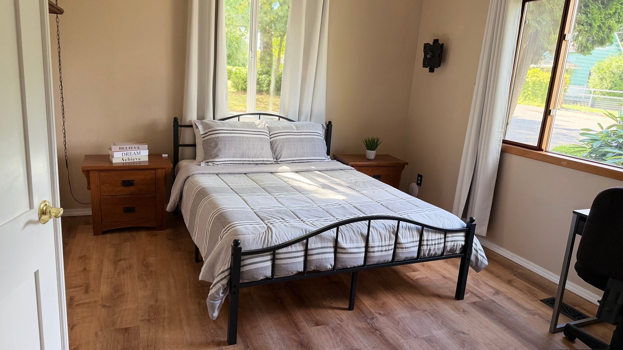 Kent Single Room: 13601 SE 266th St