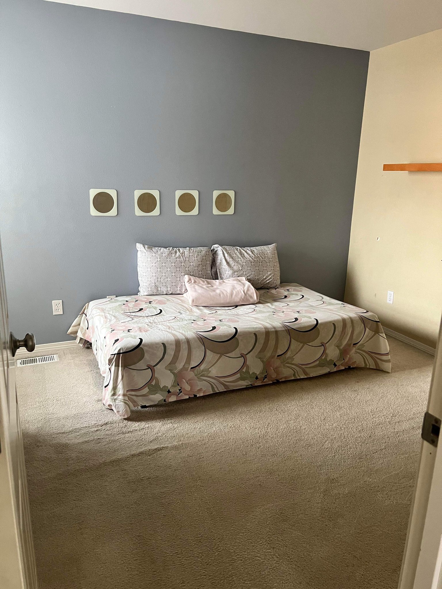 Auburn Single Room: 6618 Francis Ave SE