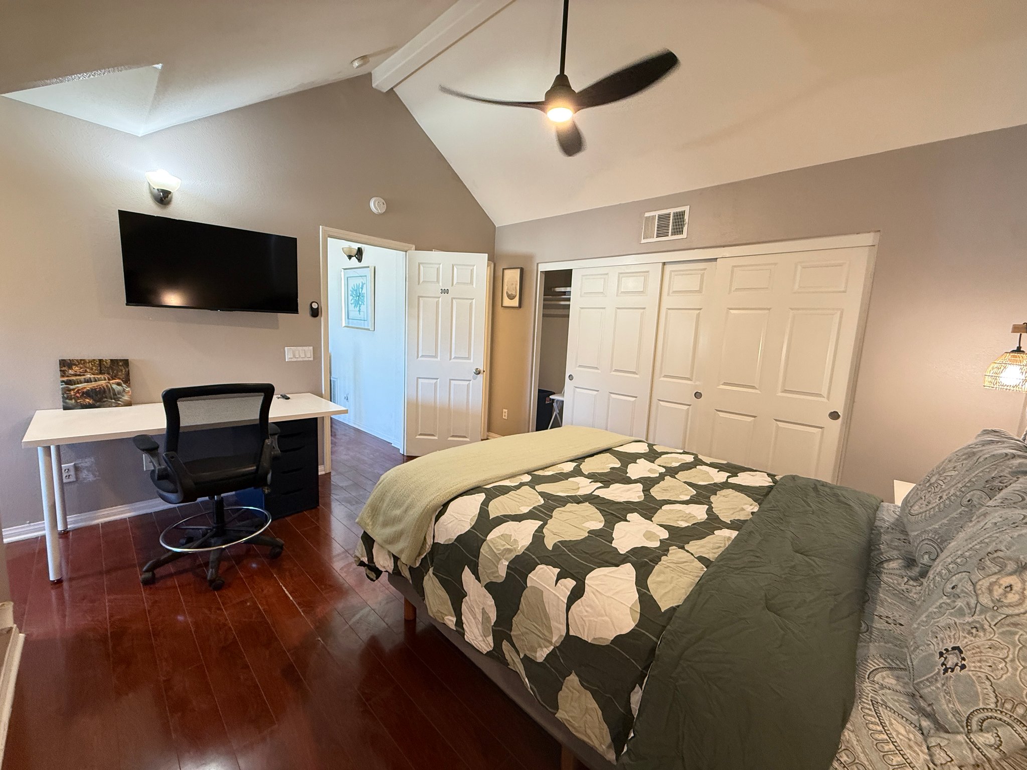 Eastvale Multiplex: 13275 Brass Ring Ln