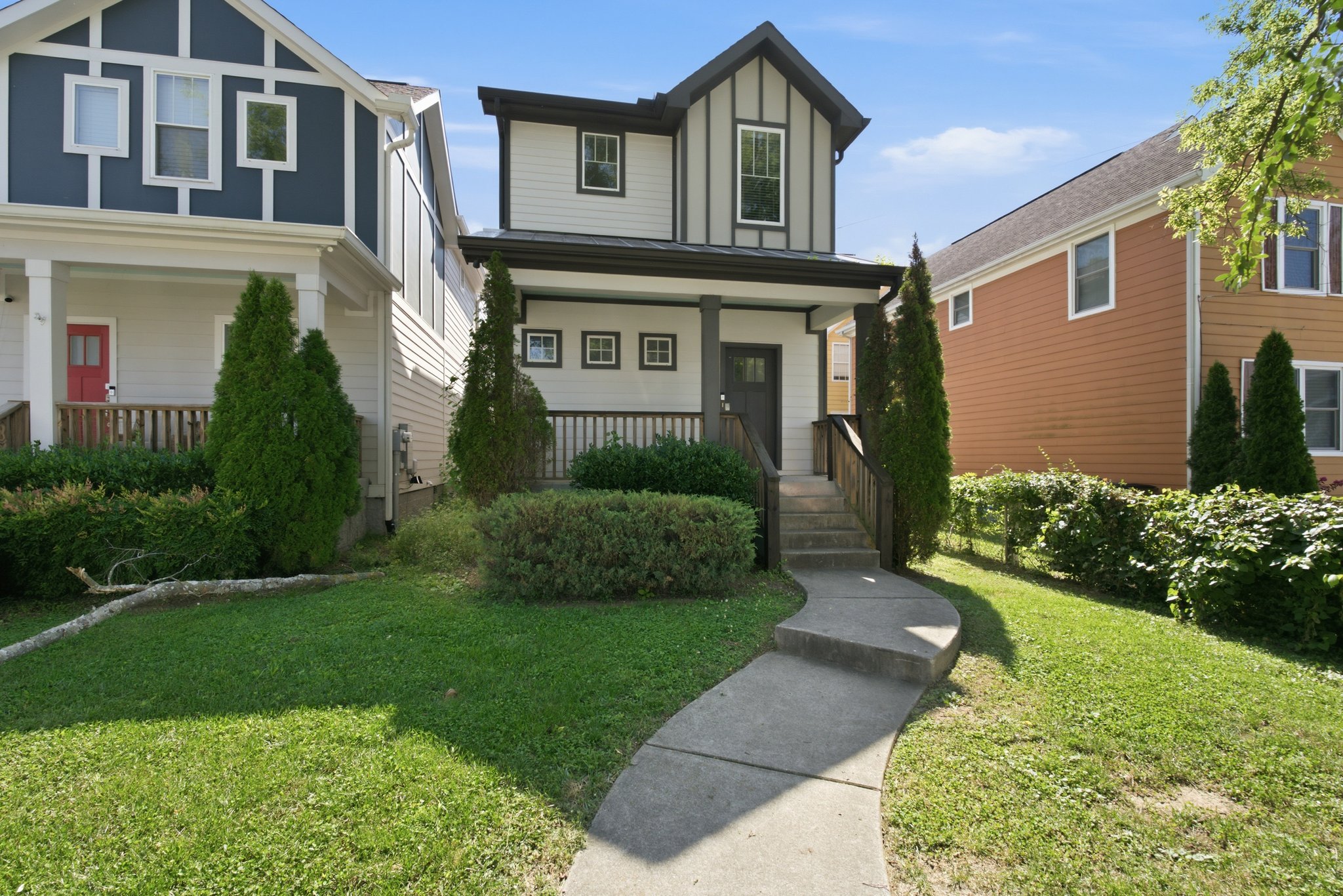 Nashville House: 2002A 10th Avenue N