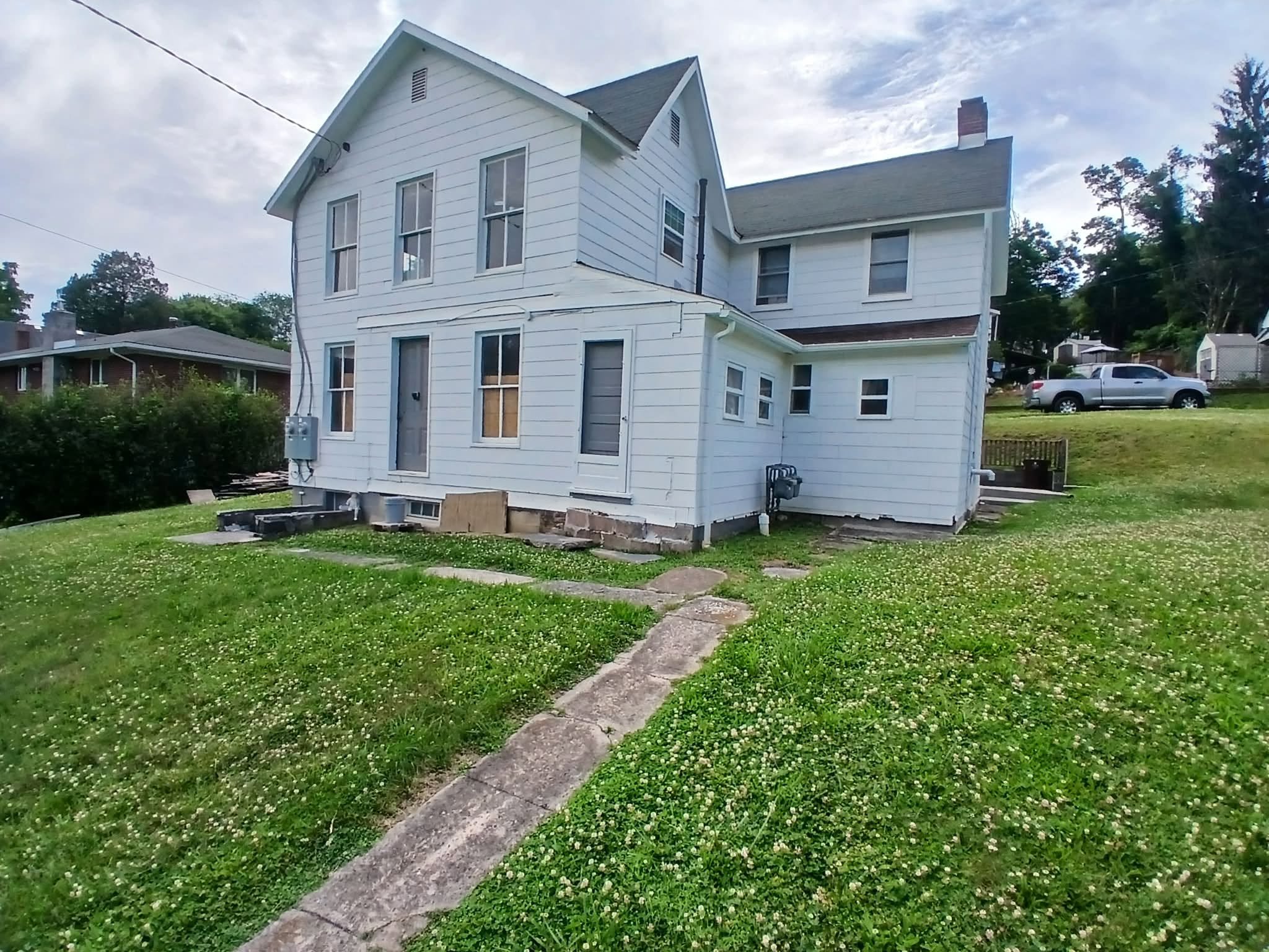 Cumberland Apartment: 903 Harding Ave