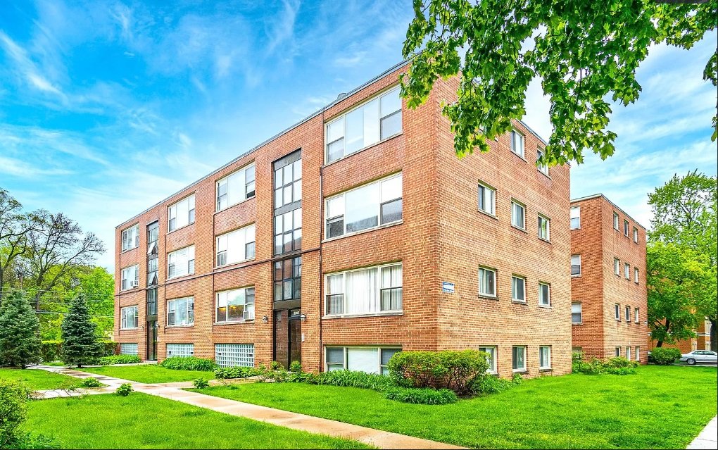 Chicago Apartment: 2243 W. Farwell Ave