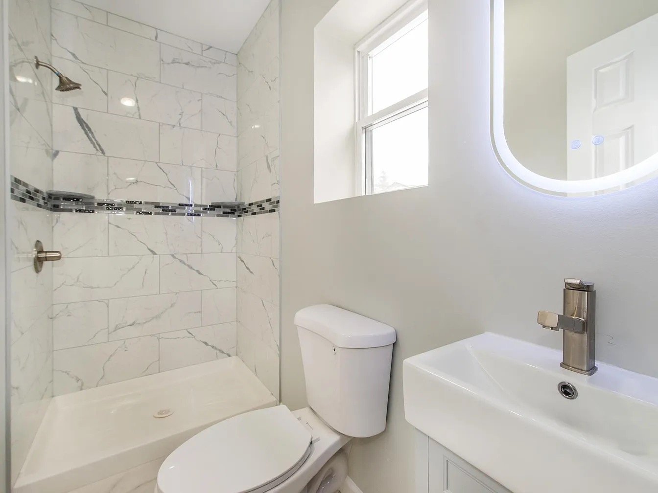 East Orange Apartment: 73 Brookwood St