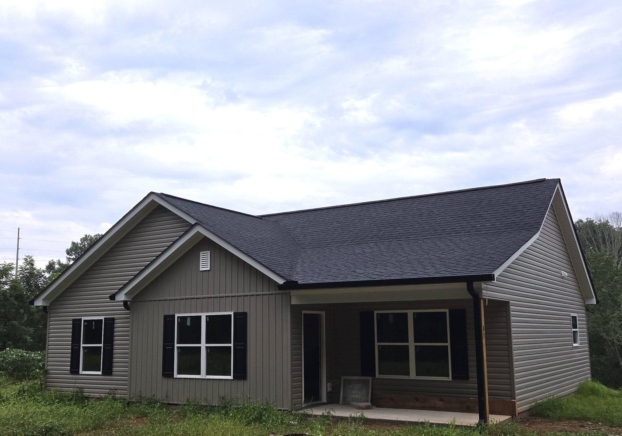 Dawsonville House: 83 Charlie Lemley Road