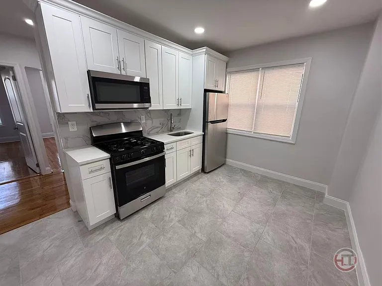 Bronx Apartment: 1623 Garfield St #1R