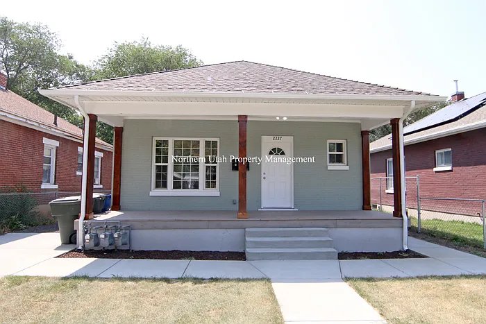 Ogden House: 2227 Quincy Ave